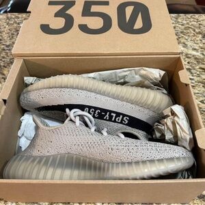 Yeezy 350 v2